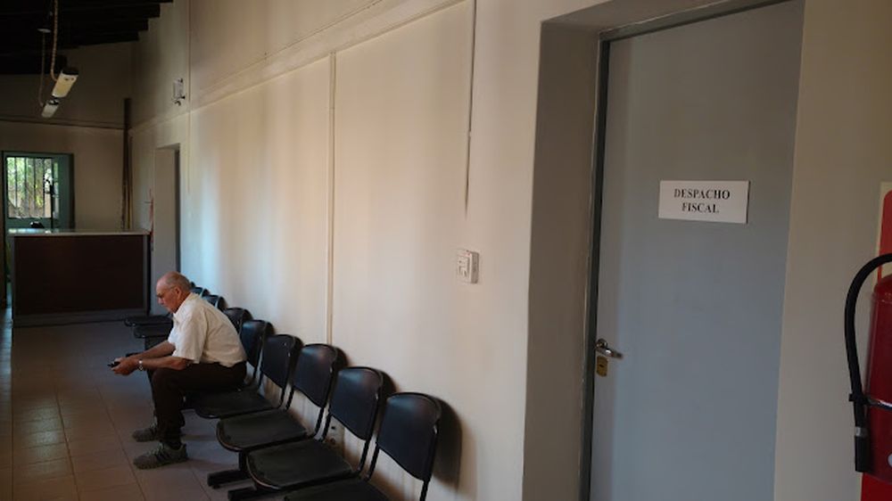 Imputaron a funcionaria del ETI por usar bienes del Estado para su provecho