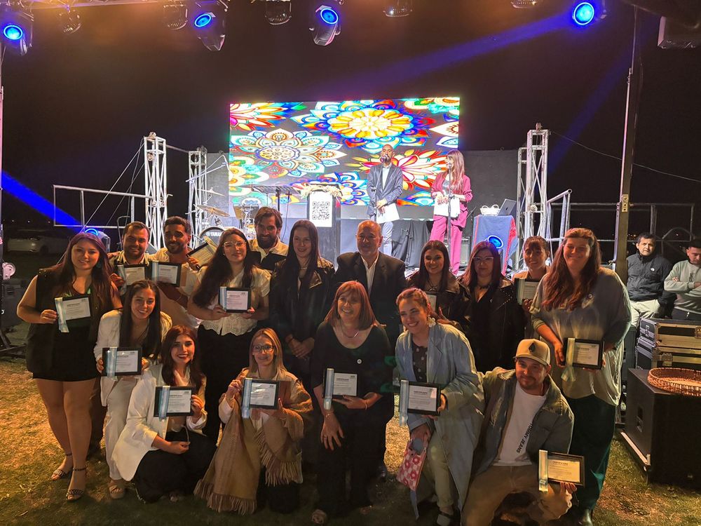 Emprendedores y emprendedoras de San Carlos fueron reconocidos en el 2° Aniversario de la Cámara de Comercio, Industria, Producción y Turismo.