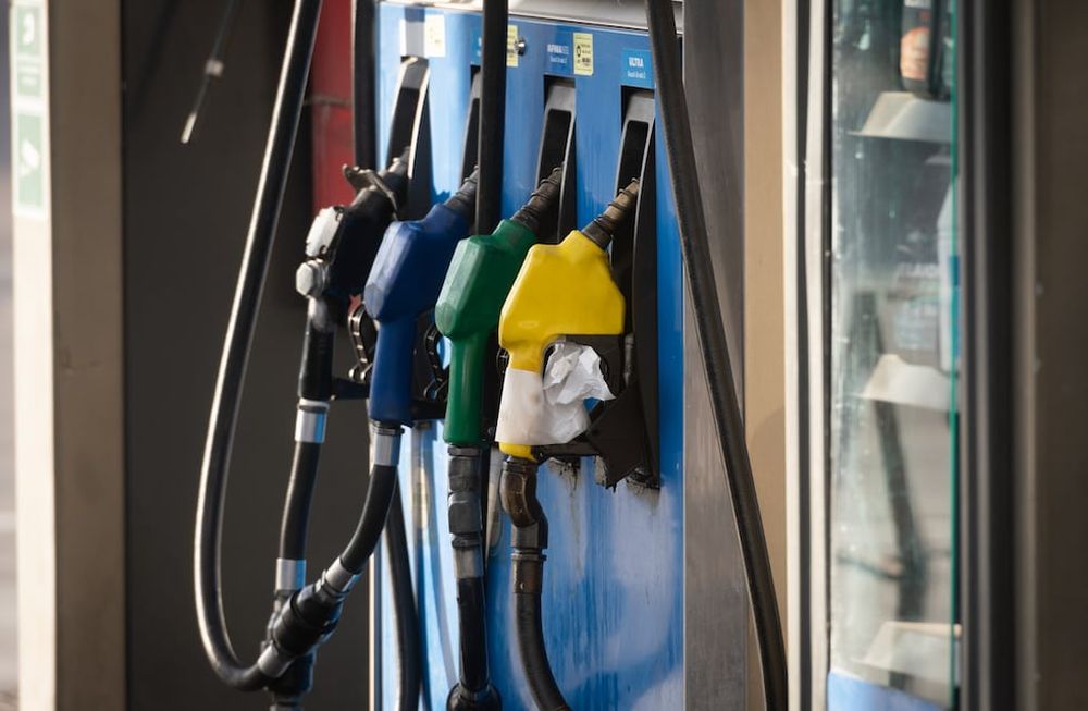 La venta de combustible líquidos en el canal minorista a nivel nacional se retrajo en mayo, junio y julio acumulando una caída del 4.2%. Foto: Ignacio Blanco / Los Andes