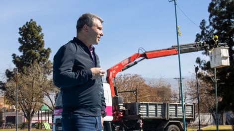 Ya son 100 las luminarias con sensores que cuidan los espacios públicos