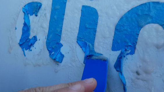 Utilizando este truco no hará falta lijar ni volver a pintar.