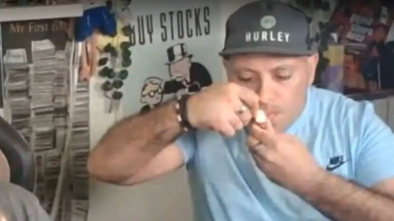 Investigan la muerte en directo del streamer Sergio Jiménez. Investigan la muerte en directo del streamer Sergio Jiménez.