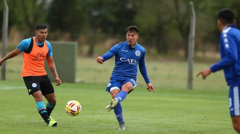 Los Andes | Una duda central. El ex San Lorenzo, Gianluca Ferrari, fue titular ante Belgrano (en dupla con Herrera) y lo volvería a ser en el duelo de hoy, frente a Talleres