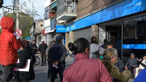 ¿Ganaron o perdieron? El cálculo “legal” sobre las jubilaciones de este año  Foto: Orlando Pelichotti / Los Andes