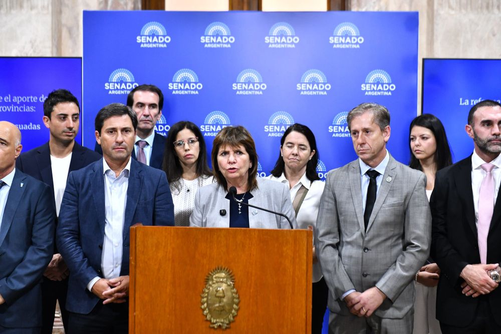 La Senadora Patricia Bullrich, junto a los Senadores del Bloque LLA y sus aliados, presentaron los puntos más importantes de la reforma laboral.
