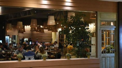 Mina se encuentra en la búsqueda de perfiles con experiencia en el manejo de locales gastronómicos. Foto: Facebook