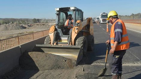Los Andes | La pelea por la vigencia de los convenios colectivos impactará de lleno en los bolsillos de los trabajadores viales. Foto: Orlando Pelichotti