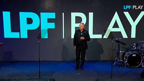 “Chiqui” Tapia lanzó LPF Play y dejó una advertencia: “Muchos van a transpirar, pero de vergüenza”.