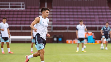 Thiago Almada, uno de los nombres más utilizados por Lionel Scaloni