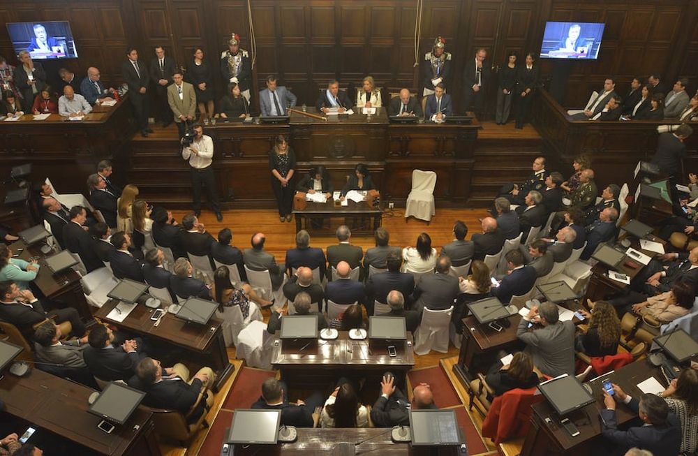 Los legisladores permanecen con sus ingresos congelados desde fines de 2019. / Foto: Orlando Pelichotti  / Los Andes