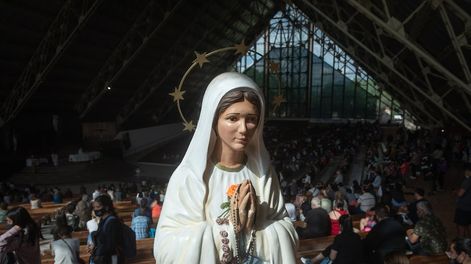 Día de la Virgen de LourdesEste 11 de febrero, como cada año miles de fieles y devotos de la virgen de Lourdes se hacen presente en este aniversario de su aparición a la Santa Bernardita.Foto: Ignacio Blanco / Los Andes