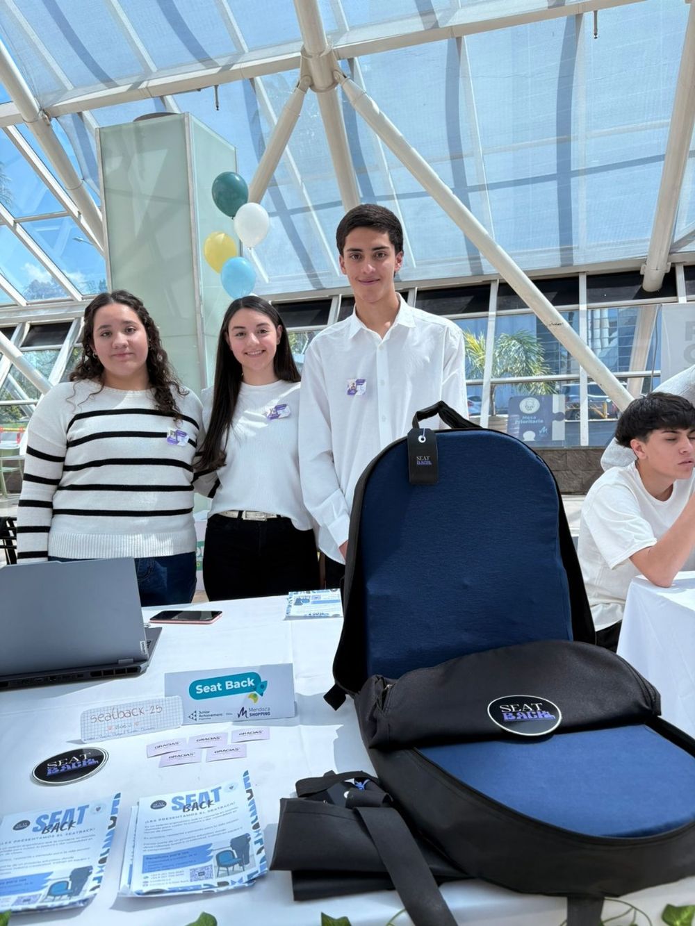 Más de 13 mil jóvenes se capacitaron en educación financiera, empleabilidad y emprendimiento gracias a Junior Achievement en Cuyo