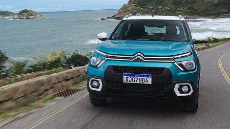 Los Andes | El nuevo C3 es un auto con el que a los pocos kilómetros uno se familiariza y al que se puede conducir fácilmente. En esto no sólo influyen sus proporciones bien comprimidas, sino la postura de manejo bien alta y lo suave de su dirección eléctrica.