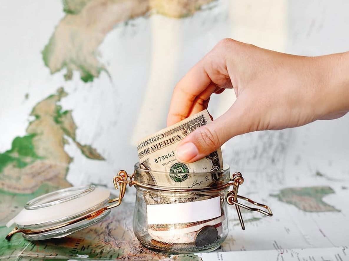 Sólo 1 de cada 4 argentinos puede ahorrar y el humor social local está dominado por temas económicos, como inflación, salarios y pobreza