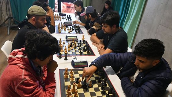 El campeonato mendocino Blitz se jugó este fin de semana en el Chacras Park, en Chacras de Coria, como parte de la celebración por el 50° aniversario de la Federación Mendocina de Ajedrez.