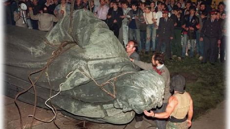 A 27 años de la caída de la URSS - Por Juan Guillermo Milia