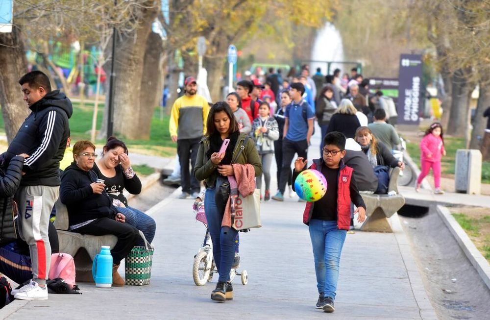 Pronóstico del tiempo: día del niño ventoso y nublado en Mendoza