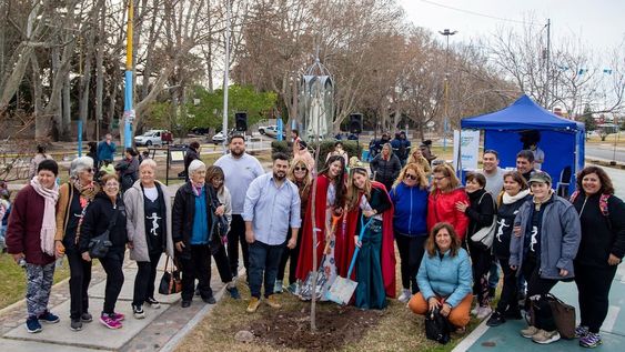 Maipú celebró juntos a vecinos el Día Provincial del Árbol