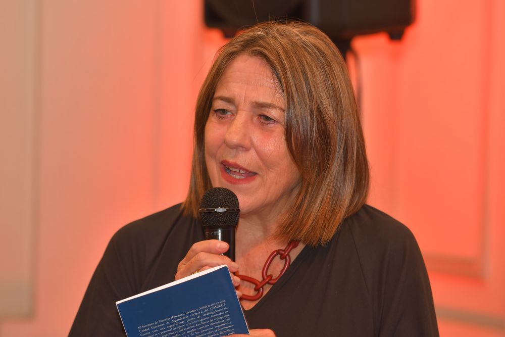 La historiadora Beatriz Bragoni presentó su nuevo libro en el edificio de Diario Los Andes