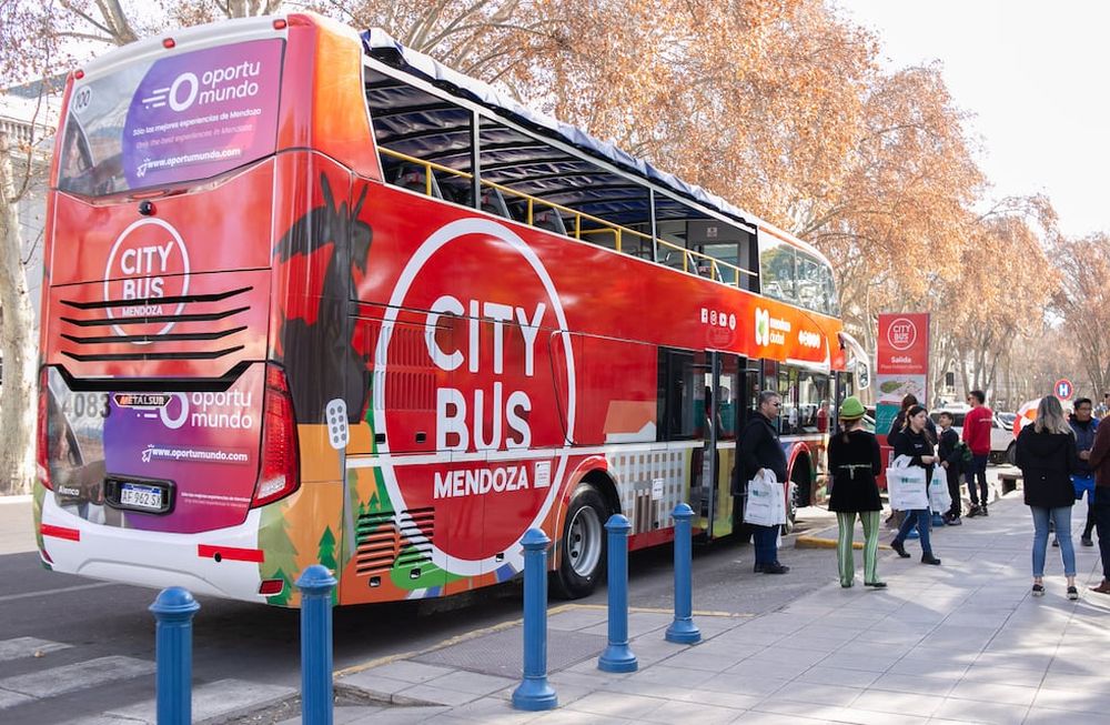 La Ciudad incorporó dos unidades nuevas para el recorrido del tradicional Bus Turístico