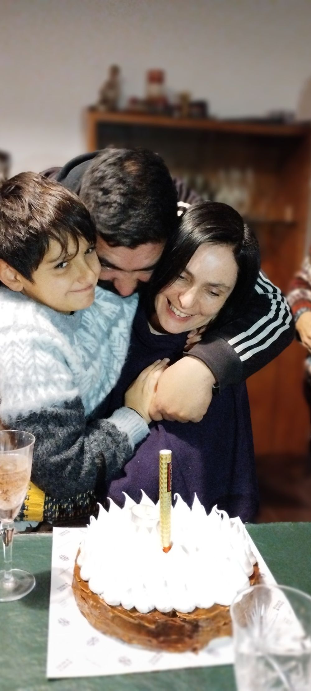 Fausto junto a sus padres, José y Cecilia.