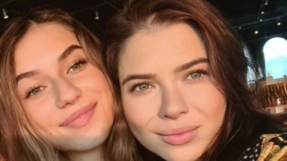 Cuando una mamá está preocupada por la salud mental de su hija adolescente, esta es capáz de lo que sea, en este caso decidió suprimir sus cuentas.