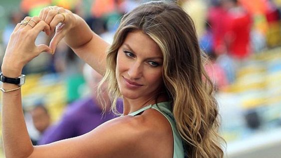 Gisele Bündchen gana, por día, más que una estrella de fútbol
