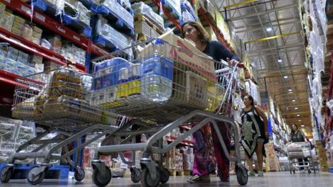 Horario corrido en el comercio: Beneficioso para la gente - Por Daniel Ariosto