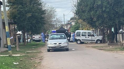 Rosario: un policía secuestró a su ex, le disparó a un gendarme y murió en un tiroteo.