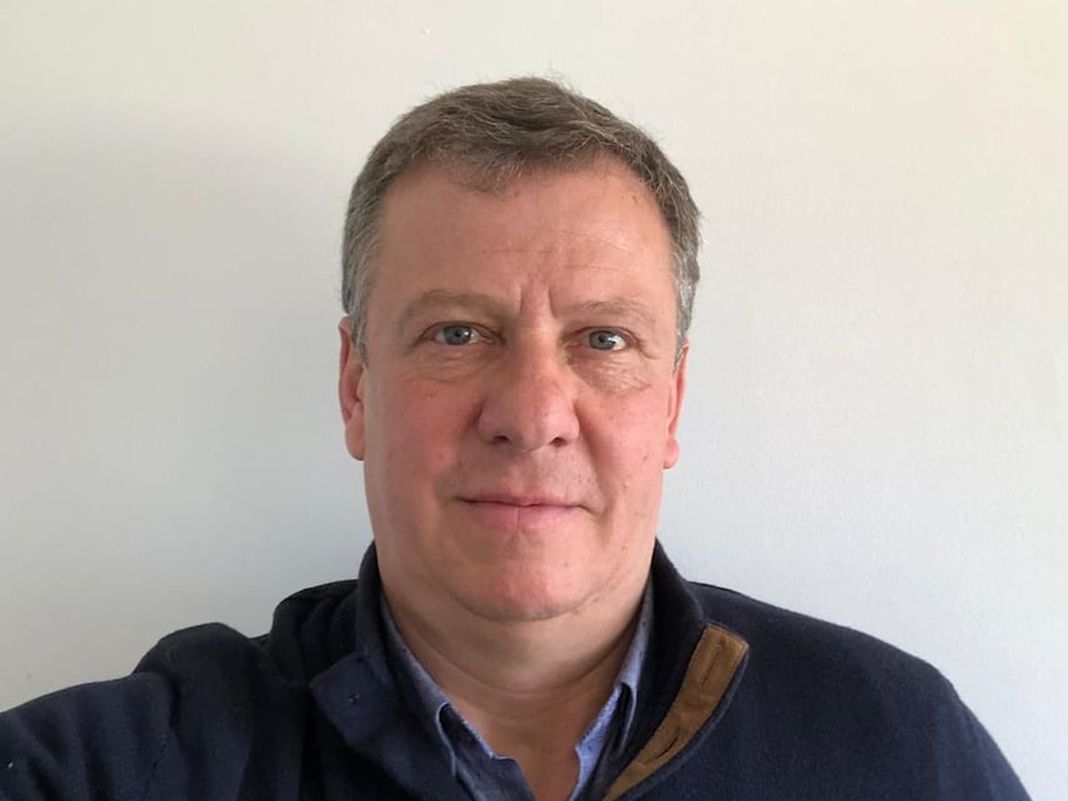 José, productor e industrial de conservas, asegura que la producción de frutas y tomates cae por menores precios y falta de materia prima.