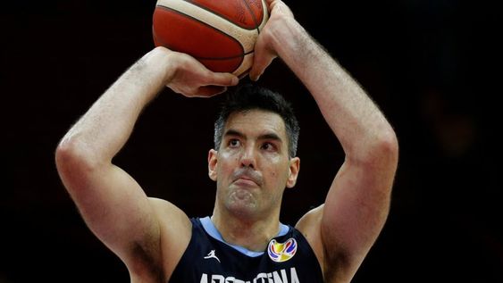 La voz de Luis Scola: No se me ocurre ninguna razón para que no juegue en Tokio