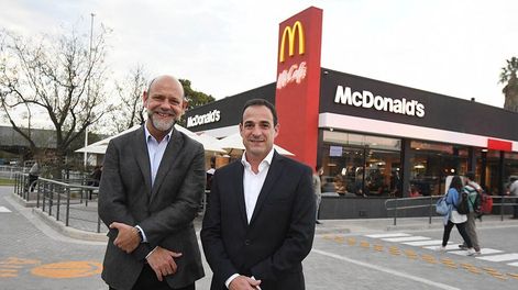 Los Andes | Dos referentes de McDonald’s en Mendoza y Argentina hablaron sobre sustentabilidad, empleo joven y tendencias en el consumo. Cómo la provincia es parte de los objetivos de la marca dentro del país. / Foto: José Gutierrez / Los Andes
