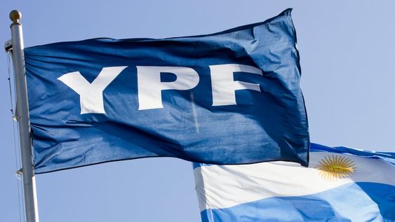 Juicio por YPF: la Justicia de EE.UU. ordenó a la Argentina entregar chats de Luis Caputo y Sergio Massa