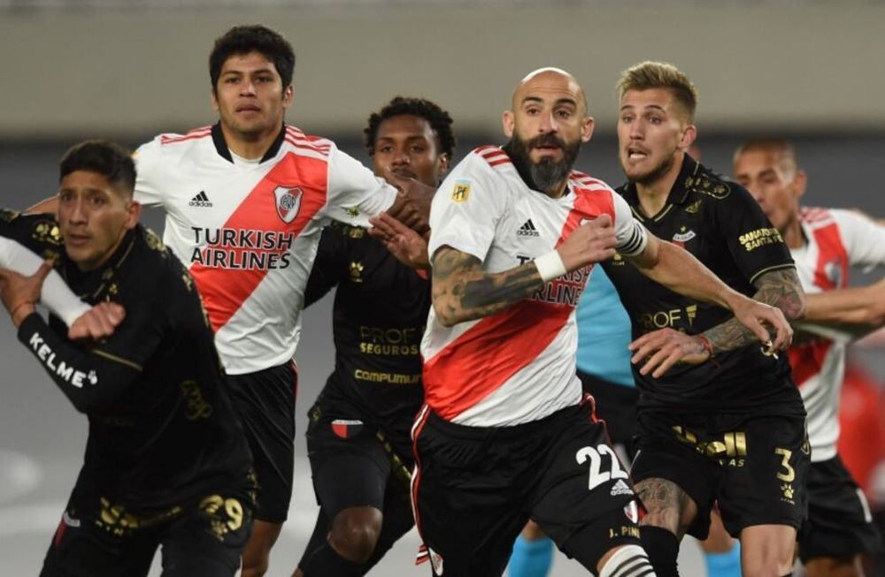 River y Colón se vuelven a enfrentar en el Trofeo de Campeones. La última vez que jugaron fue triunfo del Sabalero por 2-1. / Gentileza.
