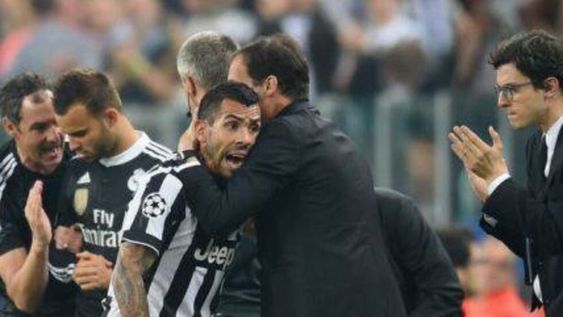 Polémica por el insulto de Tevez a su entrenador cuando fue reemplazado