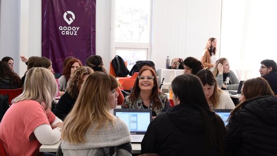 Capacitaciones para docentes sobre “Herramientas digitales” en Conectar Lab