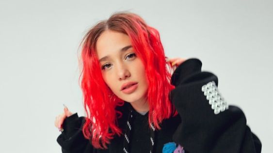 Ángela Torres reveló que desde hace 5 años tiene una “relación poliamorosa”