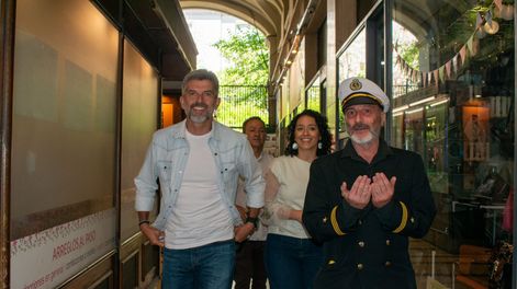 Ulpiano Suarez participó de la inauguración de un nuevo café en el Pasaje San Martín