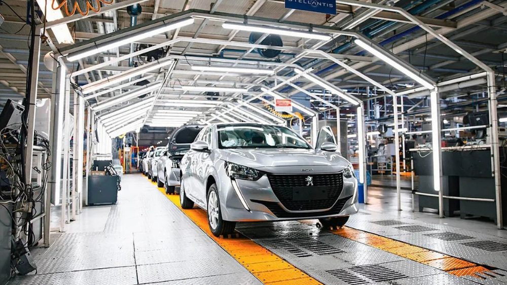 La fábrica del segundo auto más vendido del país frenará su producción por un mes