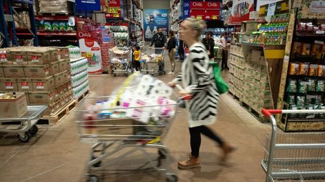 Los Andes | La evolución de los precios de este mes estuvo marcada por la pelea entre el Gobierno, las empresas productoras de bienes de la canasta básica y los supermercados. - Foto: Ignacio Blanco / Los Andes