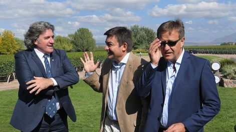 La hora de los nombres - Por Leonardo Oliva