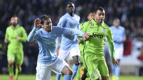 La Juve ganó con un gol de Tevez y sigue con vida