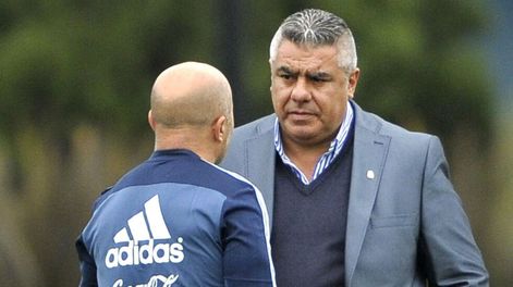 Se tensa la cuerda entre Tapia y Sampaoli: Los hombres de bien cumplen su palabra