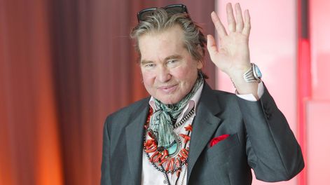 Val Kilmer relató su trayectoria de altibajos actorales y su cáncer de garganta en el laureado documental Val (2021)