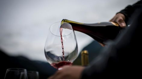 El autor estima necesario trabajar sobre otros productos que permitan ampliar las ocasiones de consumo de productos vitivinícolas. Destaca los desarrollos europeos.