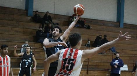 Los Andes | Facundo Alberici fue la gran figura del triunfo de Macabi ante Atlético Club San Martín con 25 puntos. / Gentileza: Nicolás Ríos.