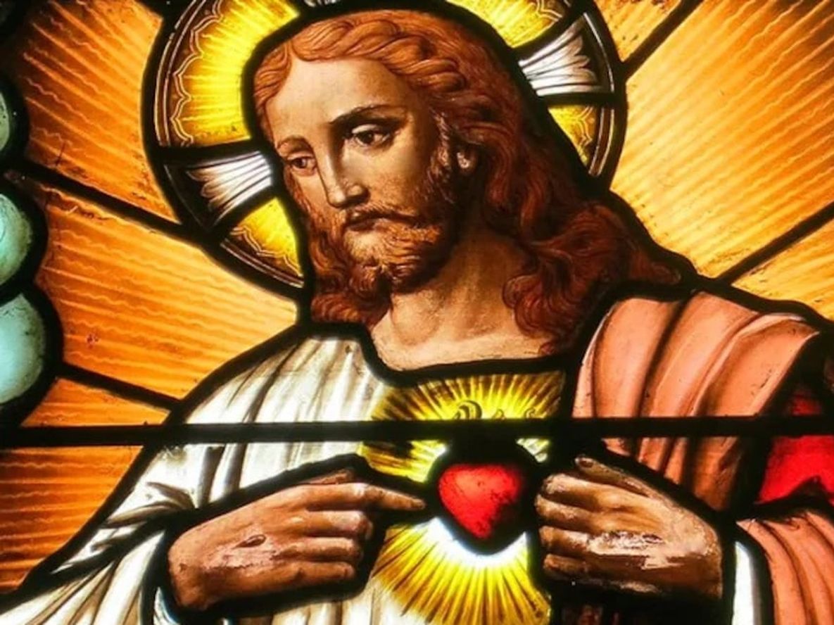 Fíjense, pues, si están entendiendo bien, porque al que tiene se le dará más; pero al que no tiene se le quitará aun aquello que cree tener.