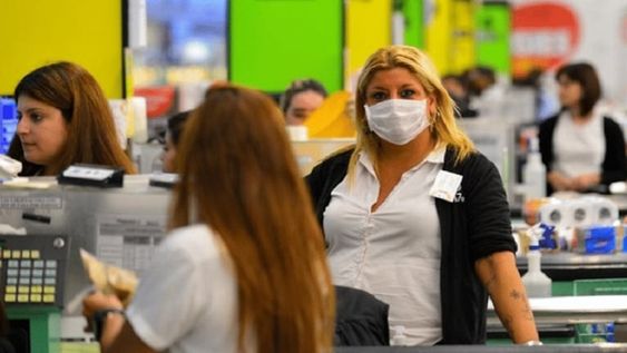 Sueldos de empleados de Comercio: cuánto cobra un vendedor y cuándo llegará el próximo aumento. / archivo