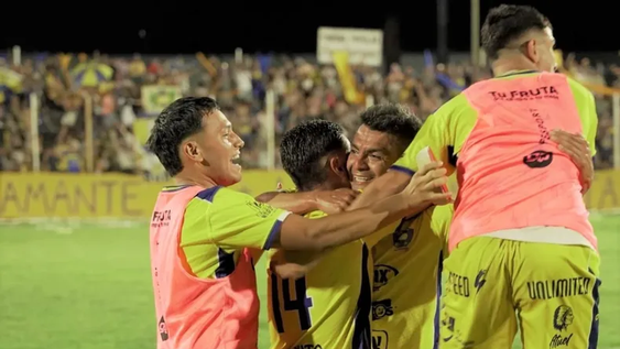 huracan de san rafael quiere meterse en la final del regional