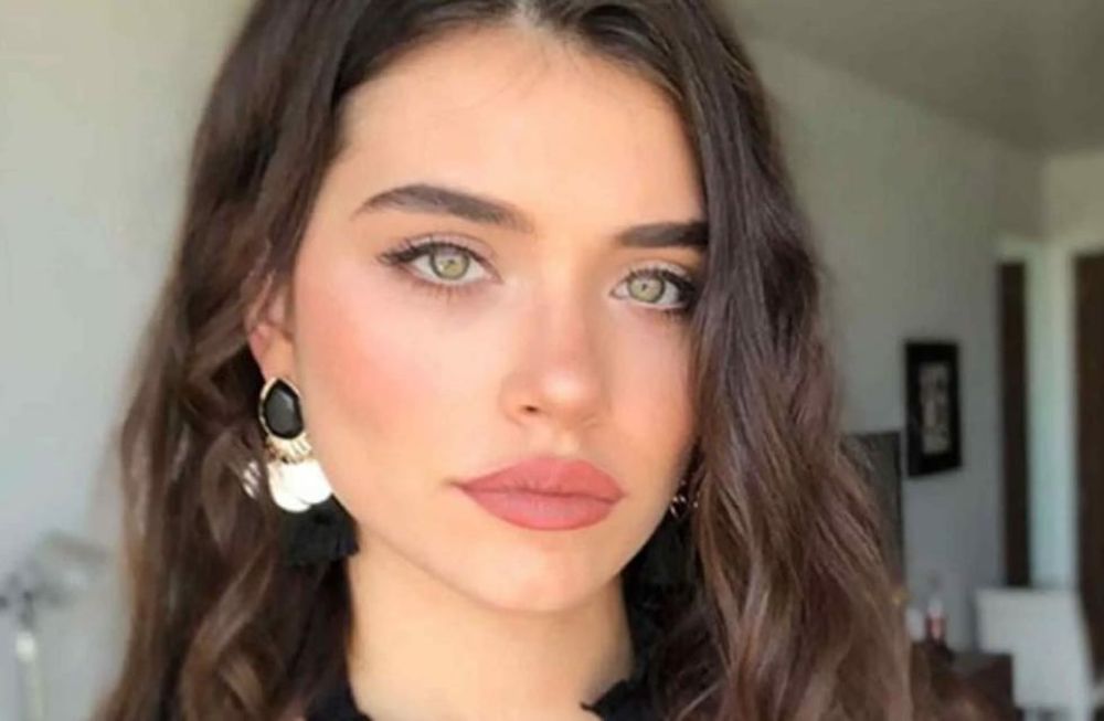 Eva Dominici, espléndida y más enamorada que nunca, disfrutó de la playa junto a su amor